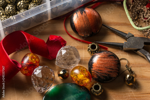 Wallpaper Mural tools and accessories for craftsmanship Torontodigital.ca