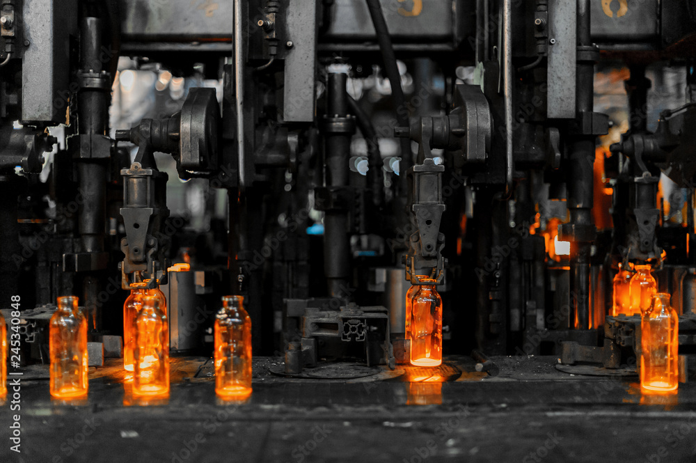 Plant for the production of bottles, glass plant Plant for the production of bottles, glass plant