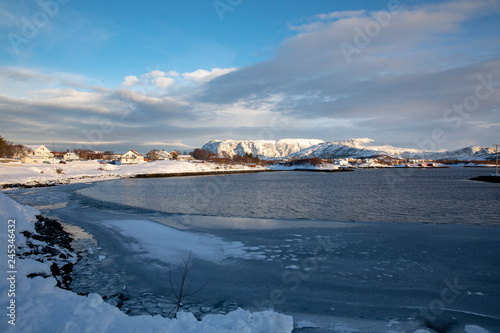 Wallpaper Mural Winter in town Torontodigital.ca