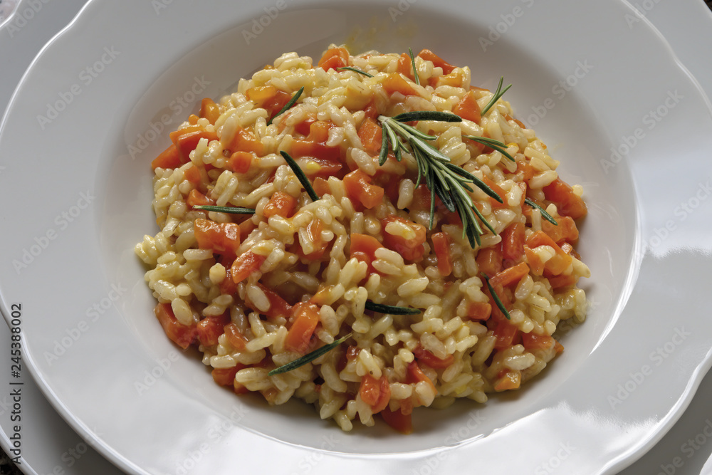 risotto alle carote e rosmarino risotto alle carote e rosmarino
