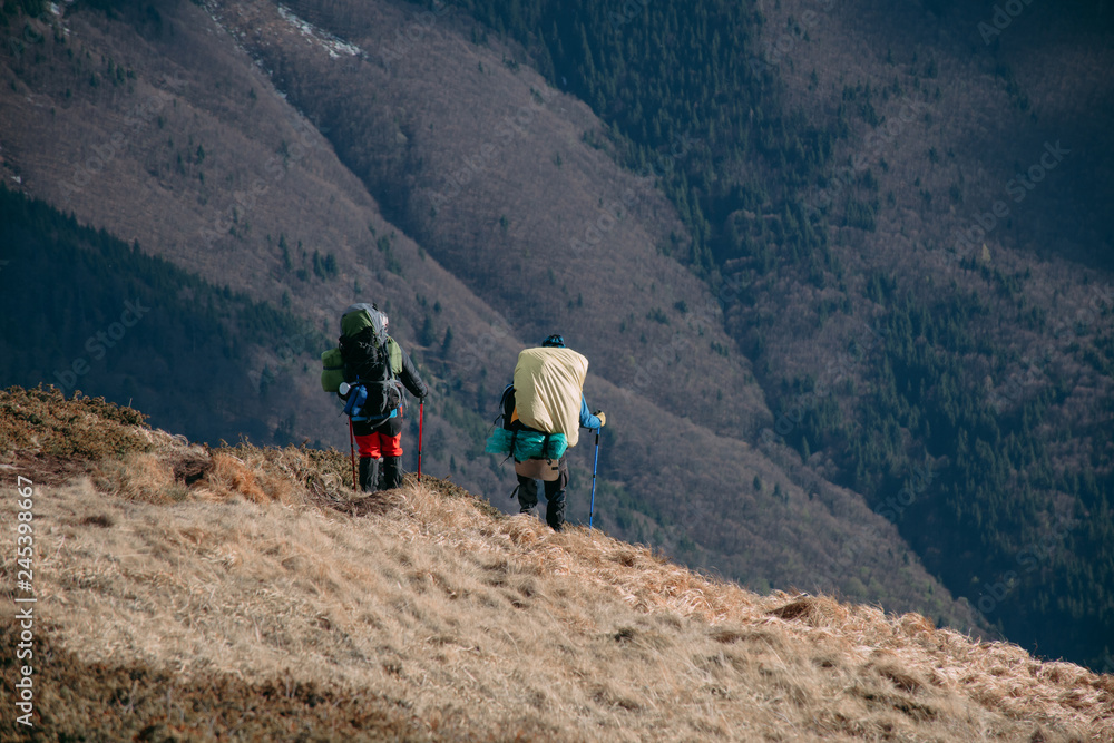 tourists go in the mountains