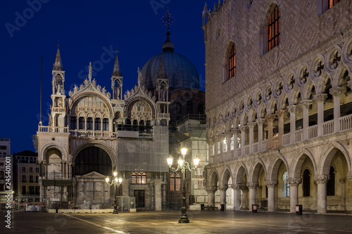 Venezia, palazzo ducale e basilica di san Marco © peggy