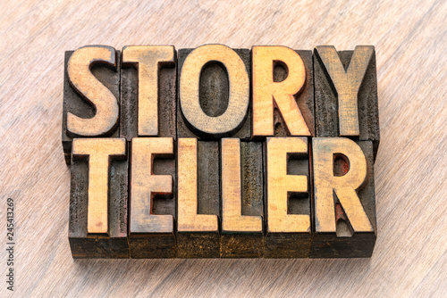 Quadro em tela storyteller word in wood type