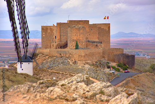 A touristic route with windmill, medieval castle, history and fantasy. 