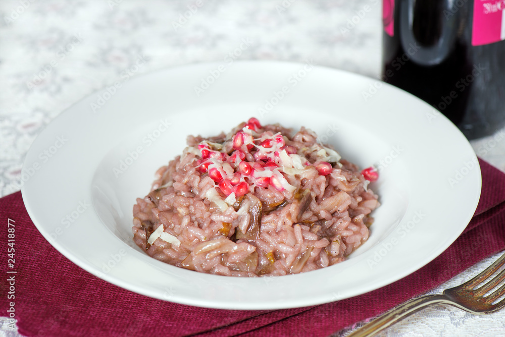 risotto al radicchio di Treviso e melagrane risotto al radicchio di Treviso e melagrane