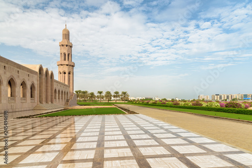 Beautiful view of the Sultan Qaboos Grand Mosque  Muscat  Oman