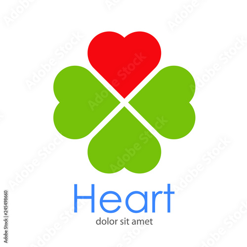 Logotipo abstracto con texto Heart con 4 corazones color rojo y verde como hojas de trebol