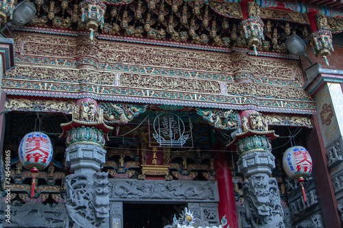 the pillar of Taiwanese temple