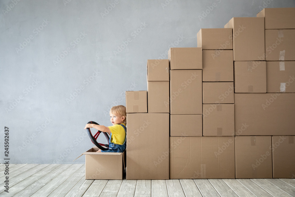 Obraz premium New Home Moving Day House Concept