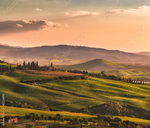 val d'orcia tuscany landscape