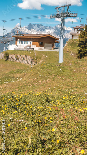 Smartphone HD wallpaper of alpine view at the Buchensteinwand