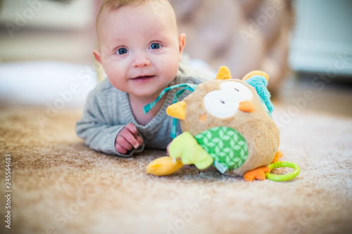 Baby ist stolz