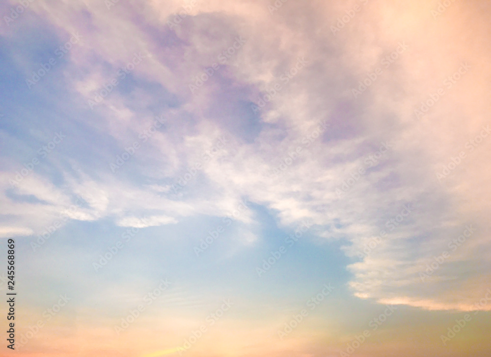 Fototapeta premium Niebo z odcieniami vintage, ciepłe odcienie
