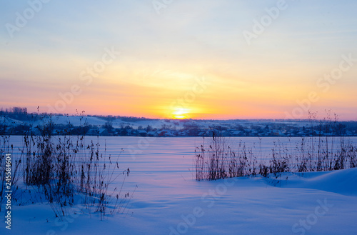 Fototapeta Naklejka Na Ścianę i Meble -  winter dawn,daybreak,winter sunrise