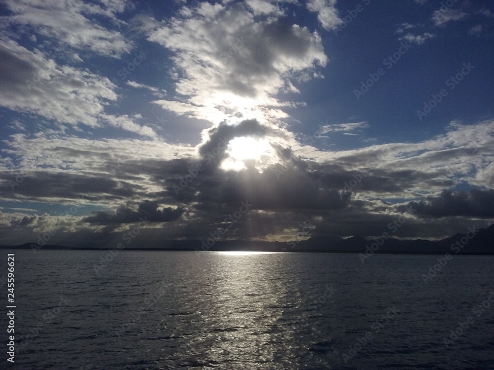Lit sea