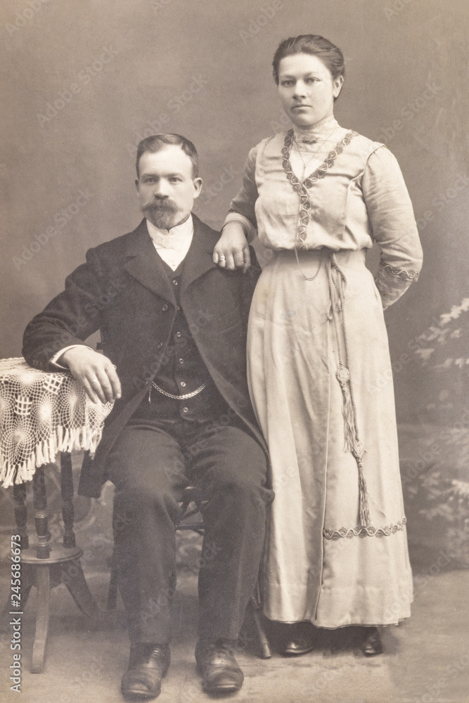 RUSSIA - CIRCA 1905-1910: Shot of married couple in studio, Vintage ...