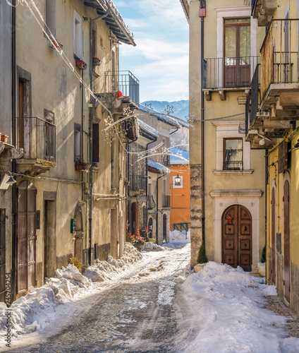 Fototapeta Naklejka Na Ścianę i Meble -  Pescasseroli on a sunny winter afternoon. Abruzzo National Park, Italy.