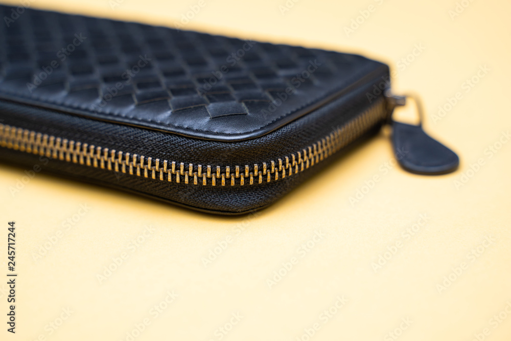 black wallet leather Zip-around black wallet leather Zip-around