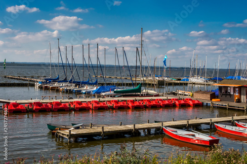 Olgahafen am Dümmer See im Sommer  photo