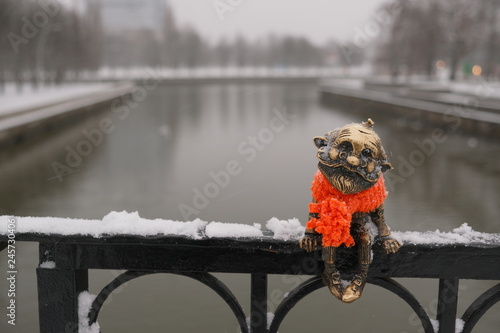 sculpture on the bridge photo