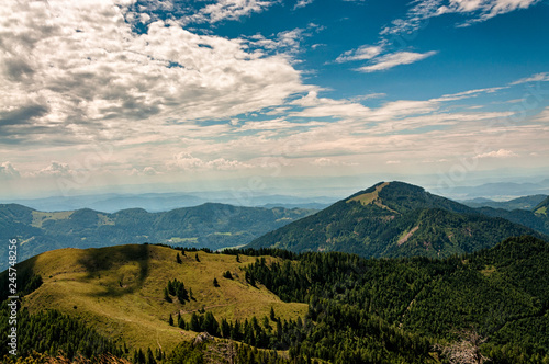 Fototapeta Naklejka Na Ścianę i Meble -  view of green hills