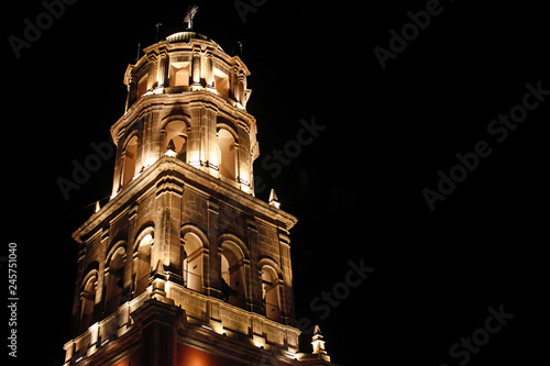 Kirchturm in der Nacht © topshots