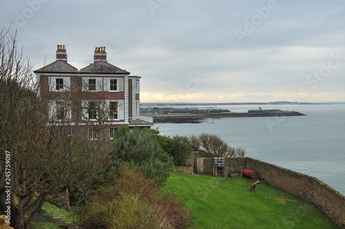 Vista sul porto di Howth in Irlanda