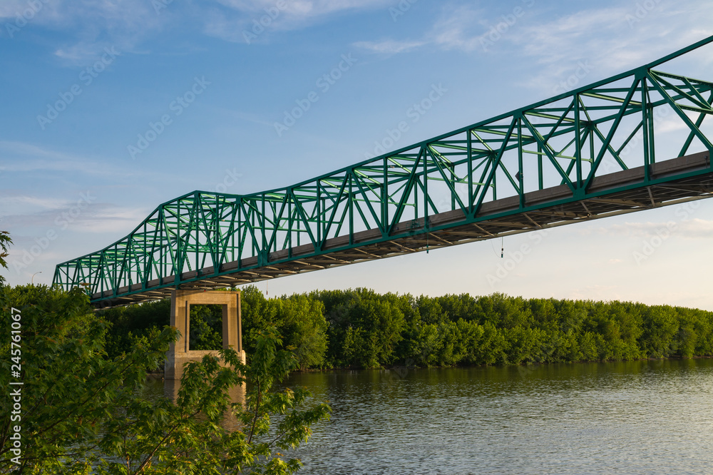 Bridge over the Illinois River