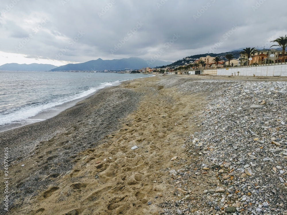 Panorami della Riviera Ligure di Ponente (Finale - Borgio Verezzi) Panorami della Riviera Ligure di Ponente (Finale - Borgio Verezzi)