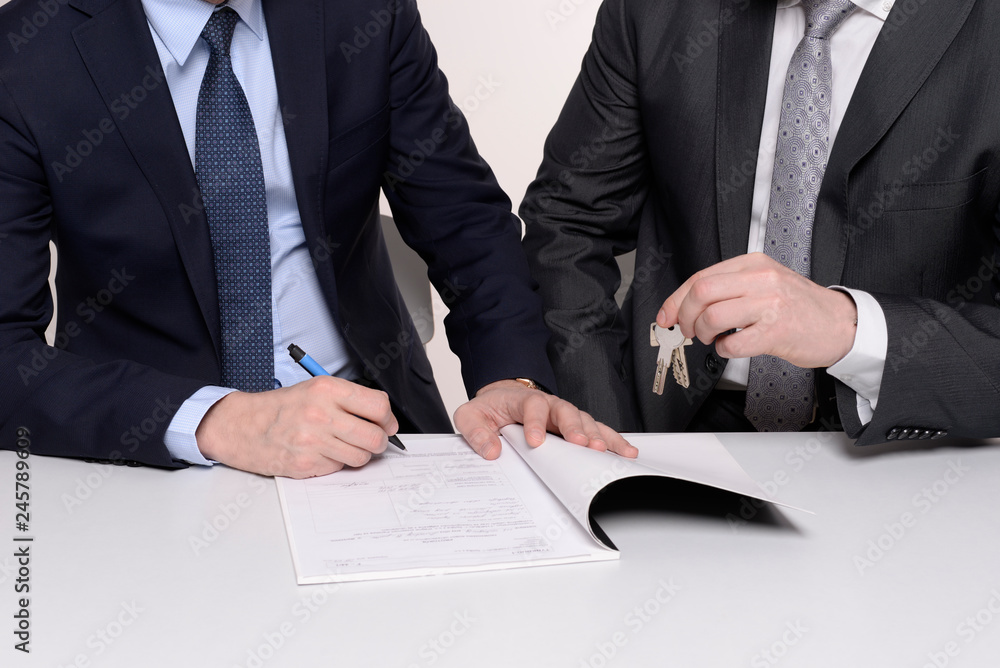 signing a contract and receiving keys signing a contract and receiving keys