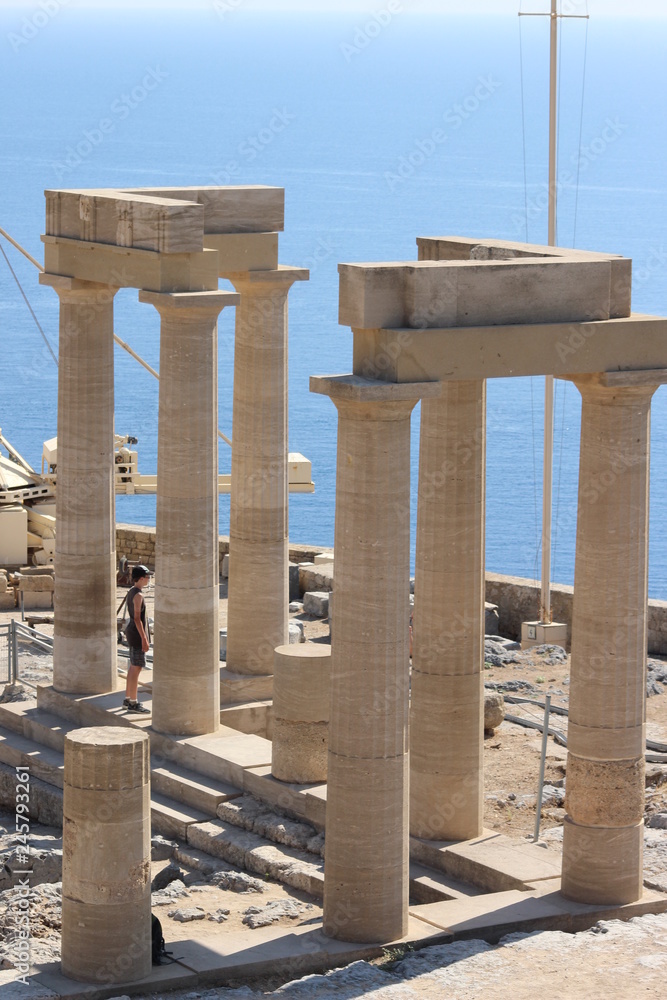 Fototapeta premium ancient greek temple of apollo