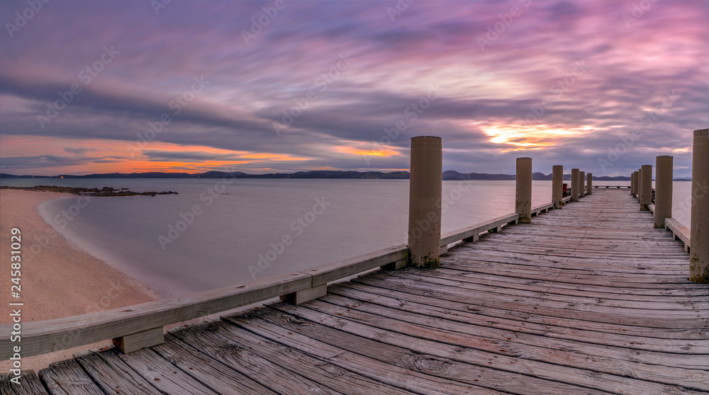 Obraz premium Moody Pier