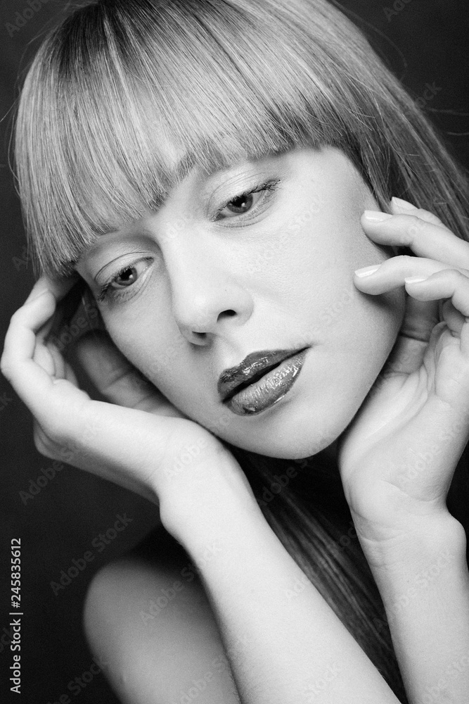 Obraz premium model with green lips