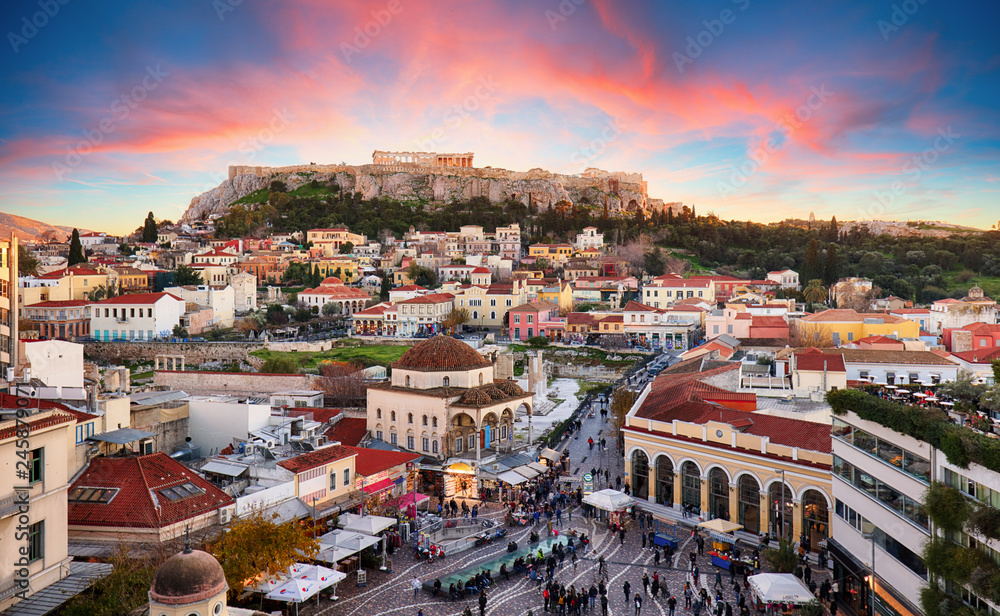 Fototapeta premium Ateny, Grecja - plac Monastiraki i starożytny Akropol