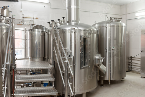 Beer-making tanks, small capacity brewery