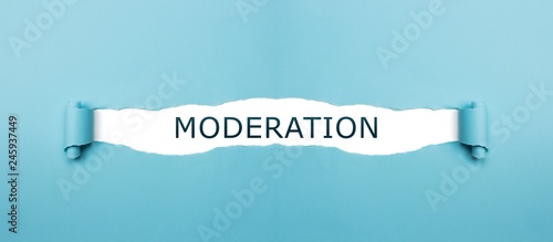 Fotografía Moderation auf gerissenen Papier