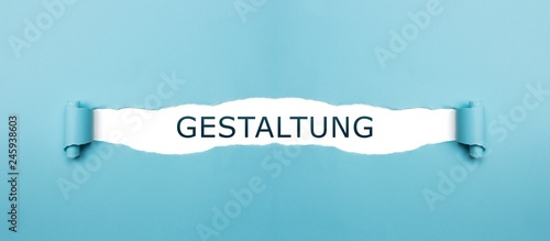 Gestaltung auf gerissenen Papier