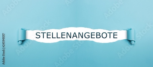 Stellenangebote auf gerissenen Papier