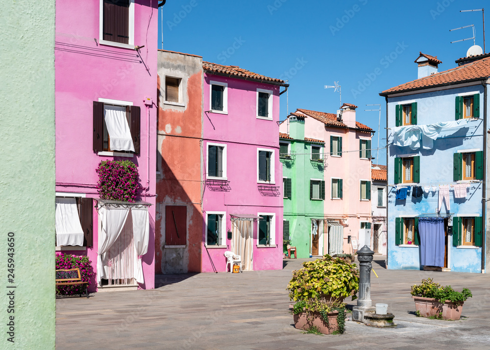 Bunte Häuser in Burano, Venedig, Italien