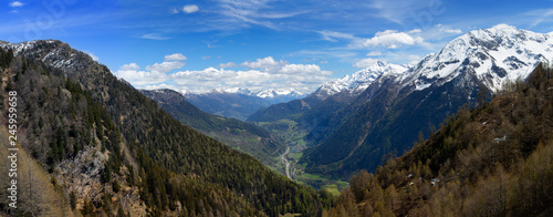 Fototapeta Naklejka Na Ścianę i Meble -  Snow mountains and valley in Switzerland
