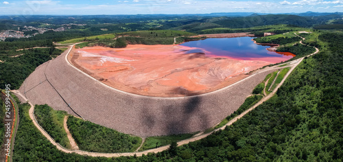 Foto Barragem de rejeitos