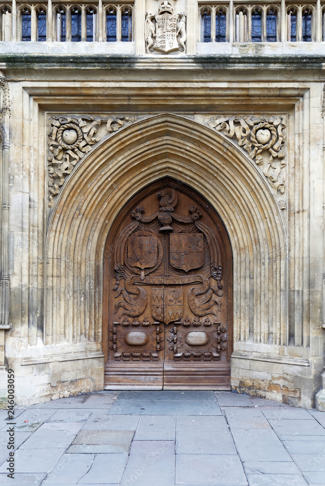 Fototapeta premium Door to Bath Abbey, an Anglican parish church and former Benedictine monastery in Bath, founded in the 7th century