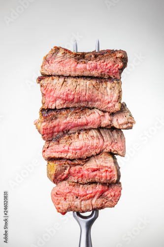 Scheiben von einem Steak auf einer Fleischgabel