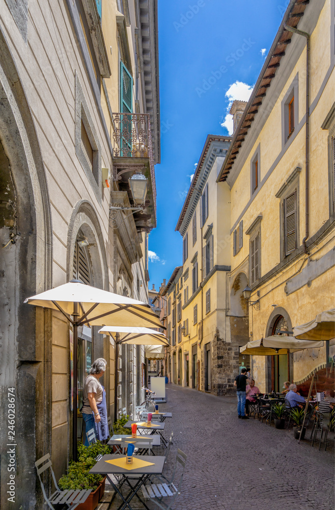Mittags auf dem Corso Cavour in Orvieto