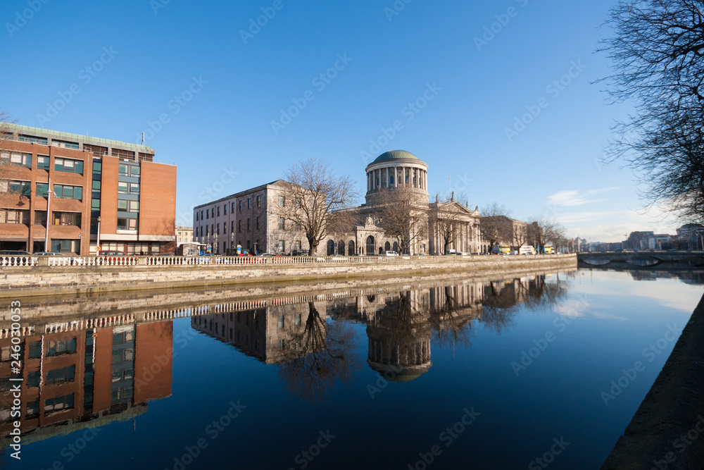 Naklejka premium The Four Courts in Dublin City, Ireland