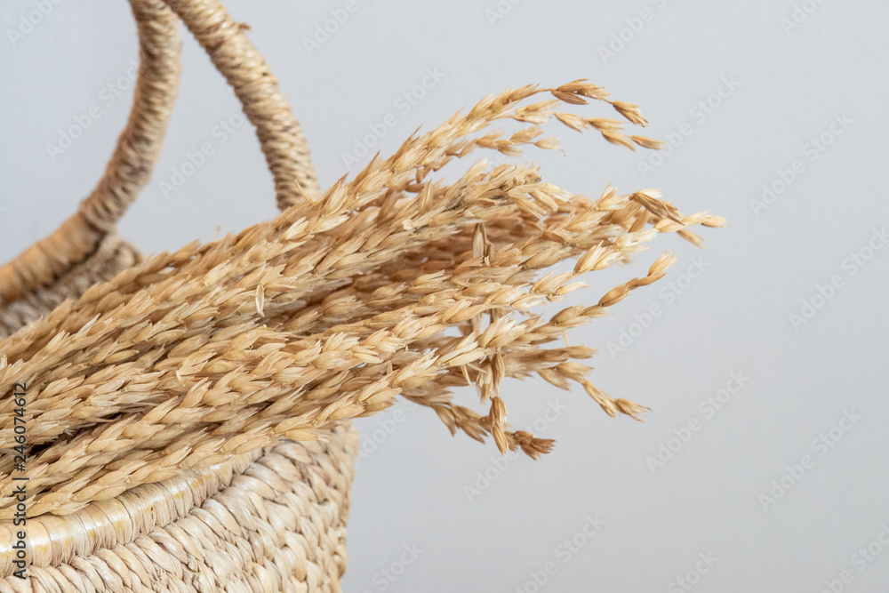 Ταπετσαρία rice in basketry isolated on gray background