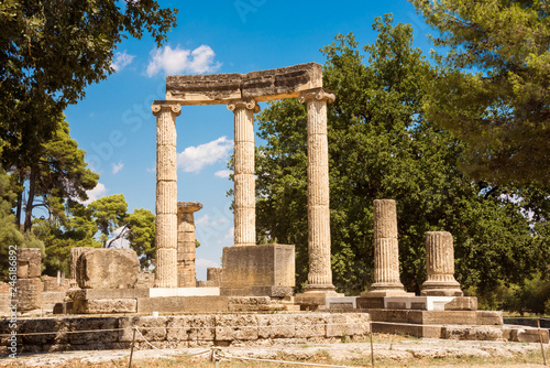 Obraz na plátně The ruins of ancient greek city of Olympia