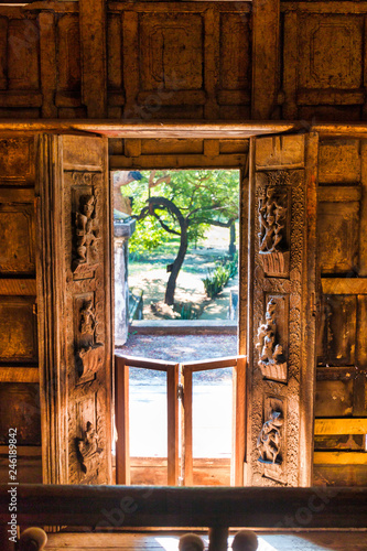 Shwenandaw-Kyaung-Kloster photo