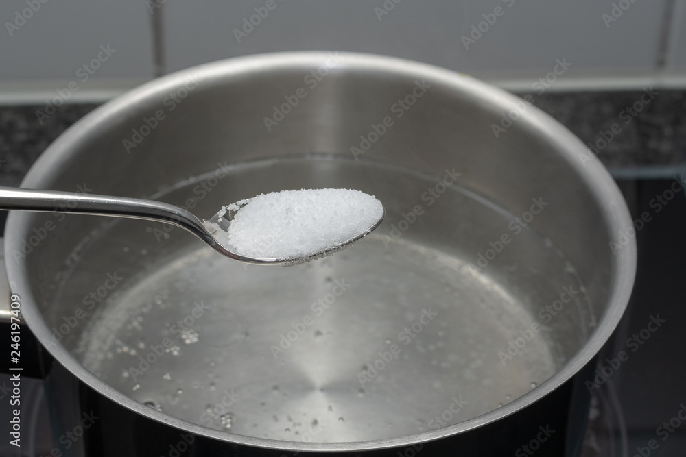Löffel mit Salz Löffel mit Salz