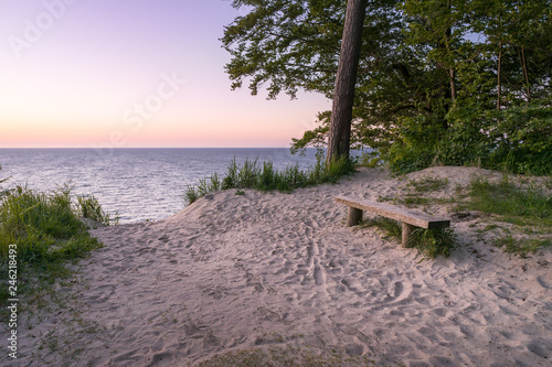 Fototapeta Naklejka Na Ścianę i Meble -  Aussicht auf das Meer beim Sonnenaufgang
